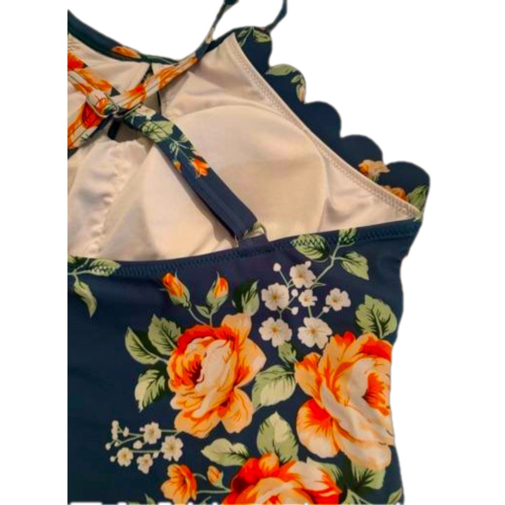 Green floral one piece swimsuit, scallops, padding - Picture 6 of 6